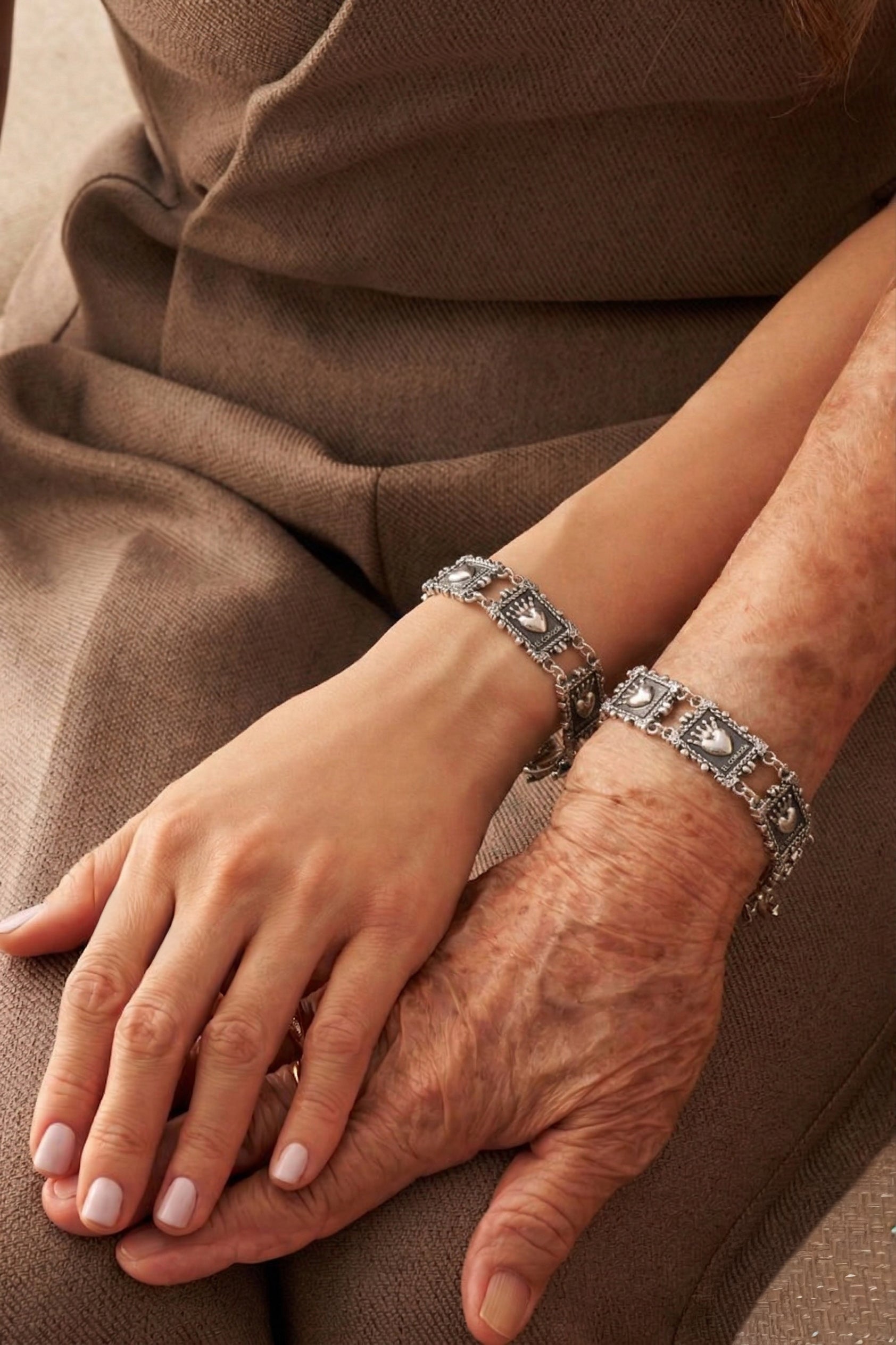 Amor de raices bracelet