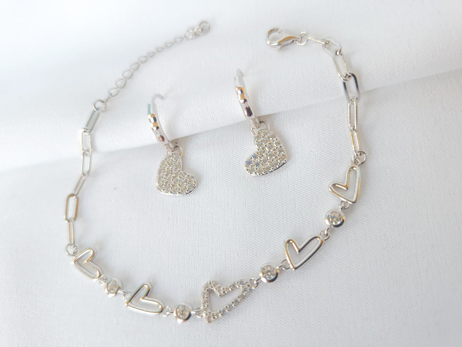 LOVE in motion hugguies earrings